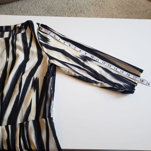 MNG Abstract Stripe Print Dress Sz Large - Picture 12 of 13